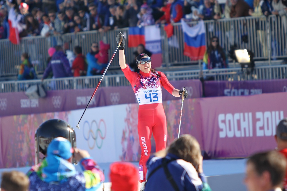 Kowalczyk Wins 10 k with Broken Foot; Bjørgen Suffers ‘Collapse,’ Misses Podium