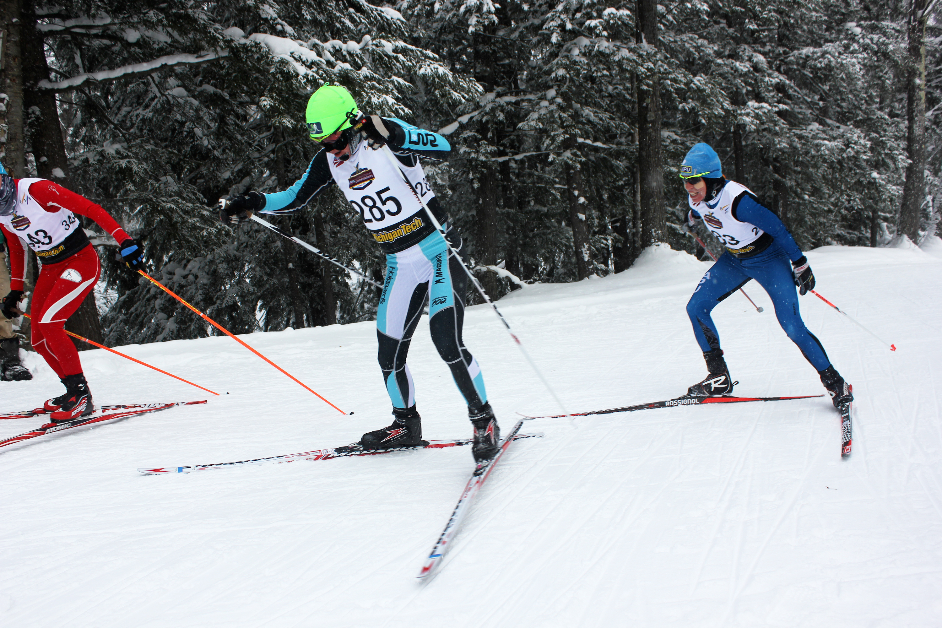 Gregg Battles Conditions, APU Women to Notch Her First Win of Season in Houghton