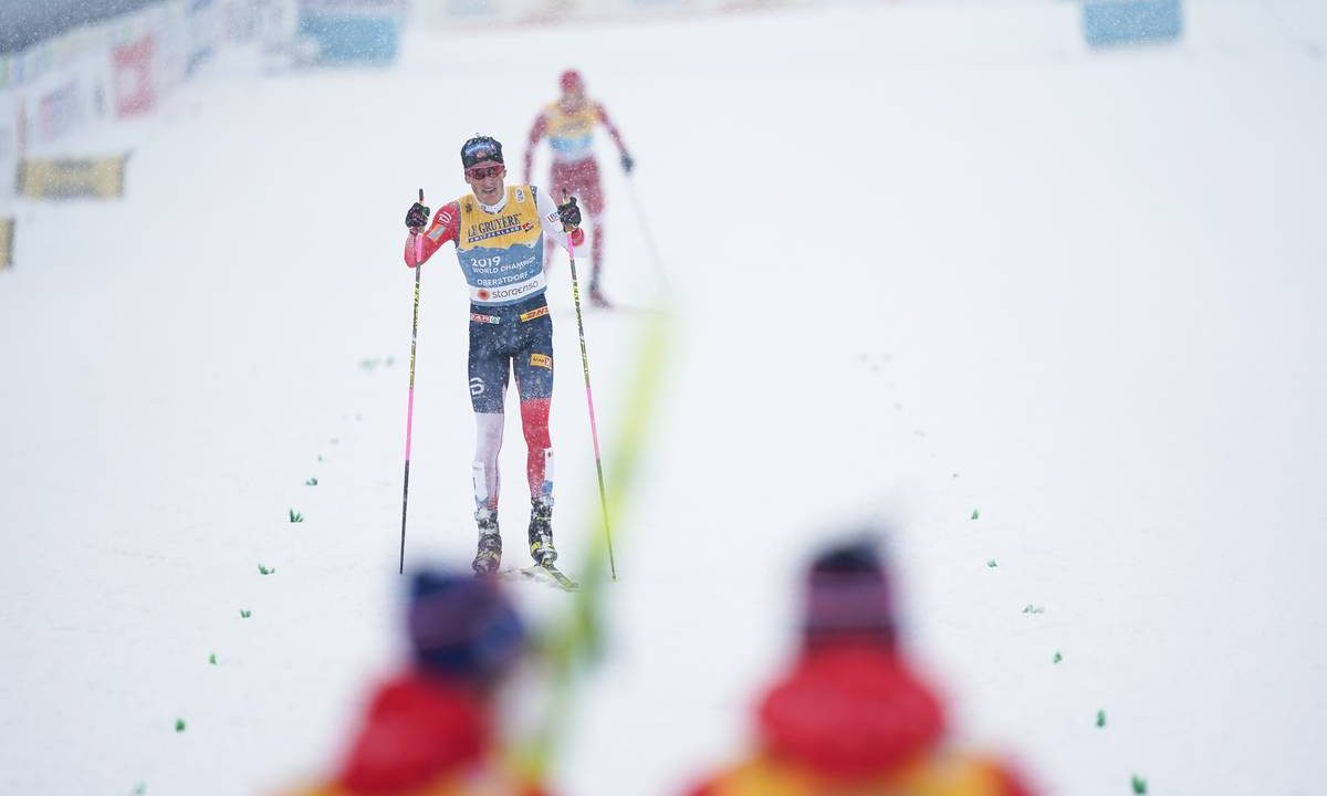 Heavy Snow and a Heavy Klæbo Hop-Skate: Norway Beats Russia for Men’s Relay Win